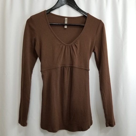 Thyme Maternity Brown Long Cotton Sleeve Top - Picture 5 of 8